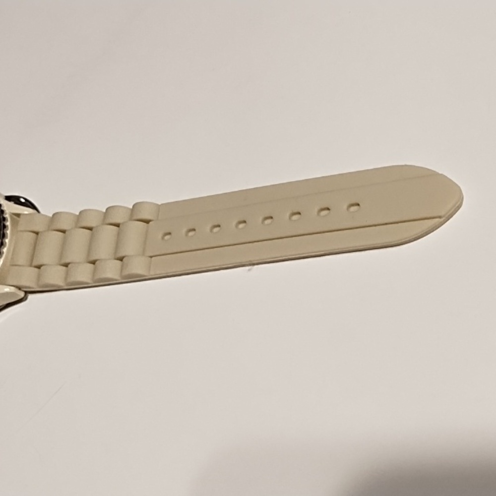 Nwot Geneva Cream Watch - Picture 5 of 8